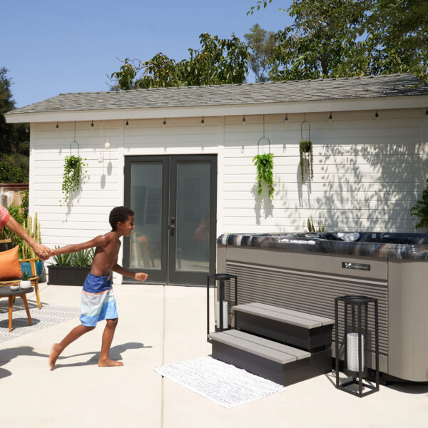 Caldera Vacanza 2024 Vanto MidnightCanyon Ash Lifestyle Family 11