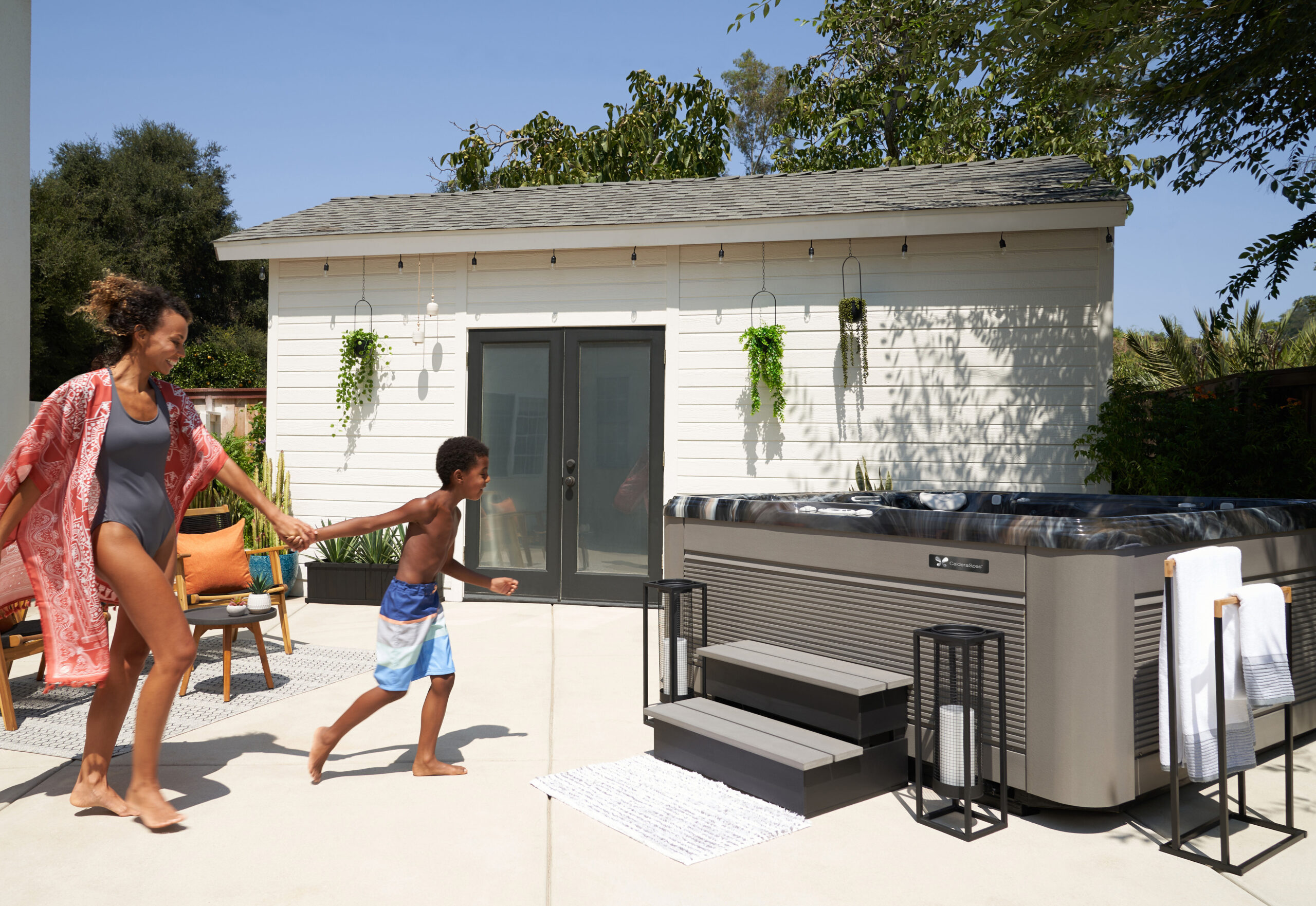 Caldera Vacanza 2024 Vanto MidnightCanyon Ash Lifestyle Family 11